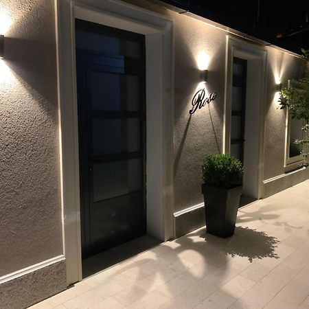 Rose Downtown Apartment Подгорица Екстериор снимка