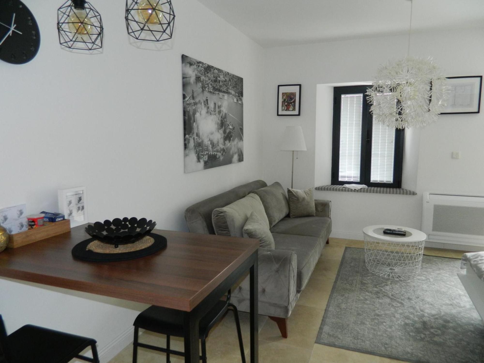 Rose Downtown Apartment Подгорица Екстериор снимка