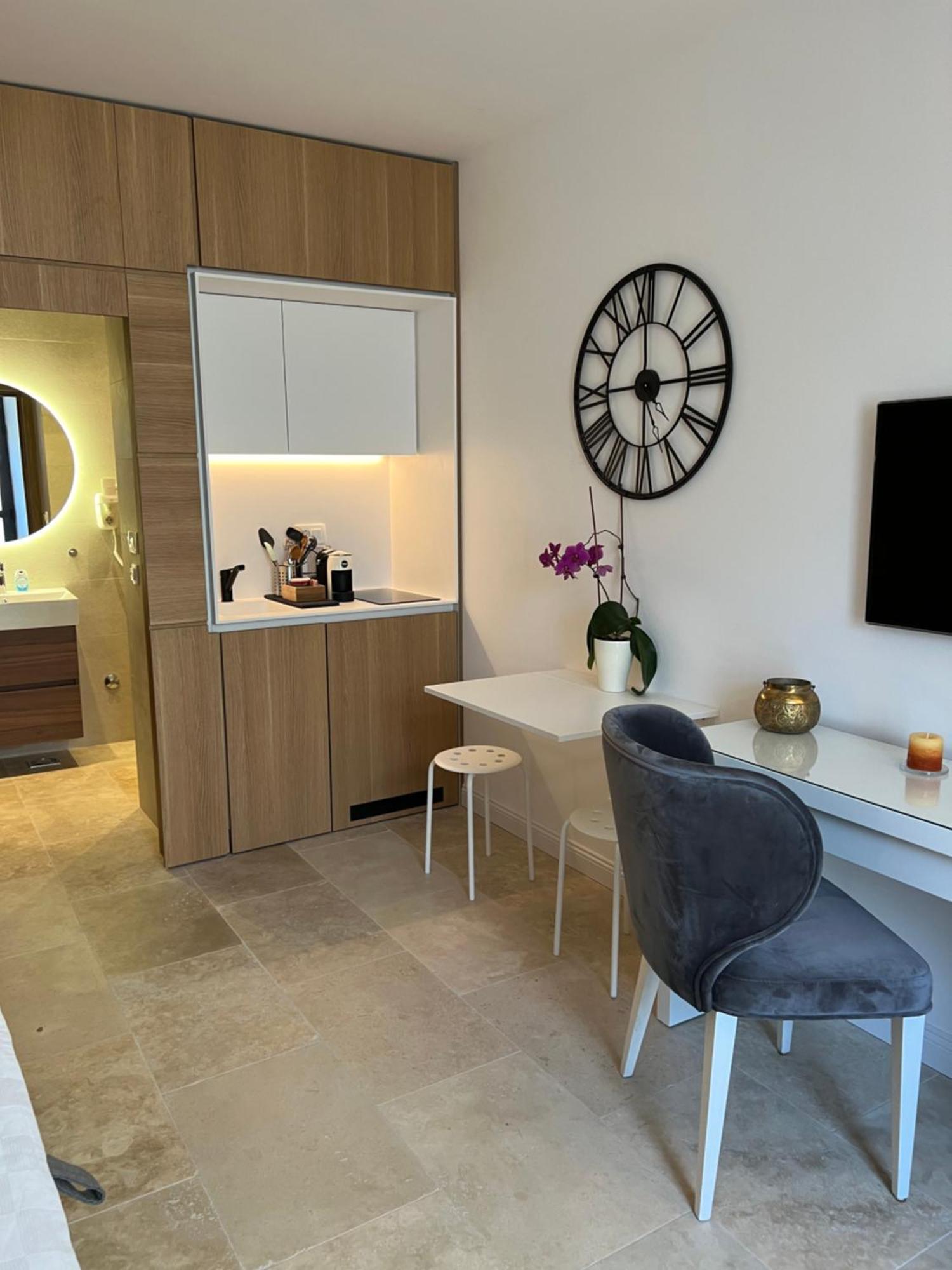 Rose Downtown Apartment Подгорица Екстериор снимка