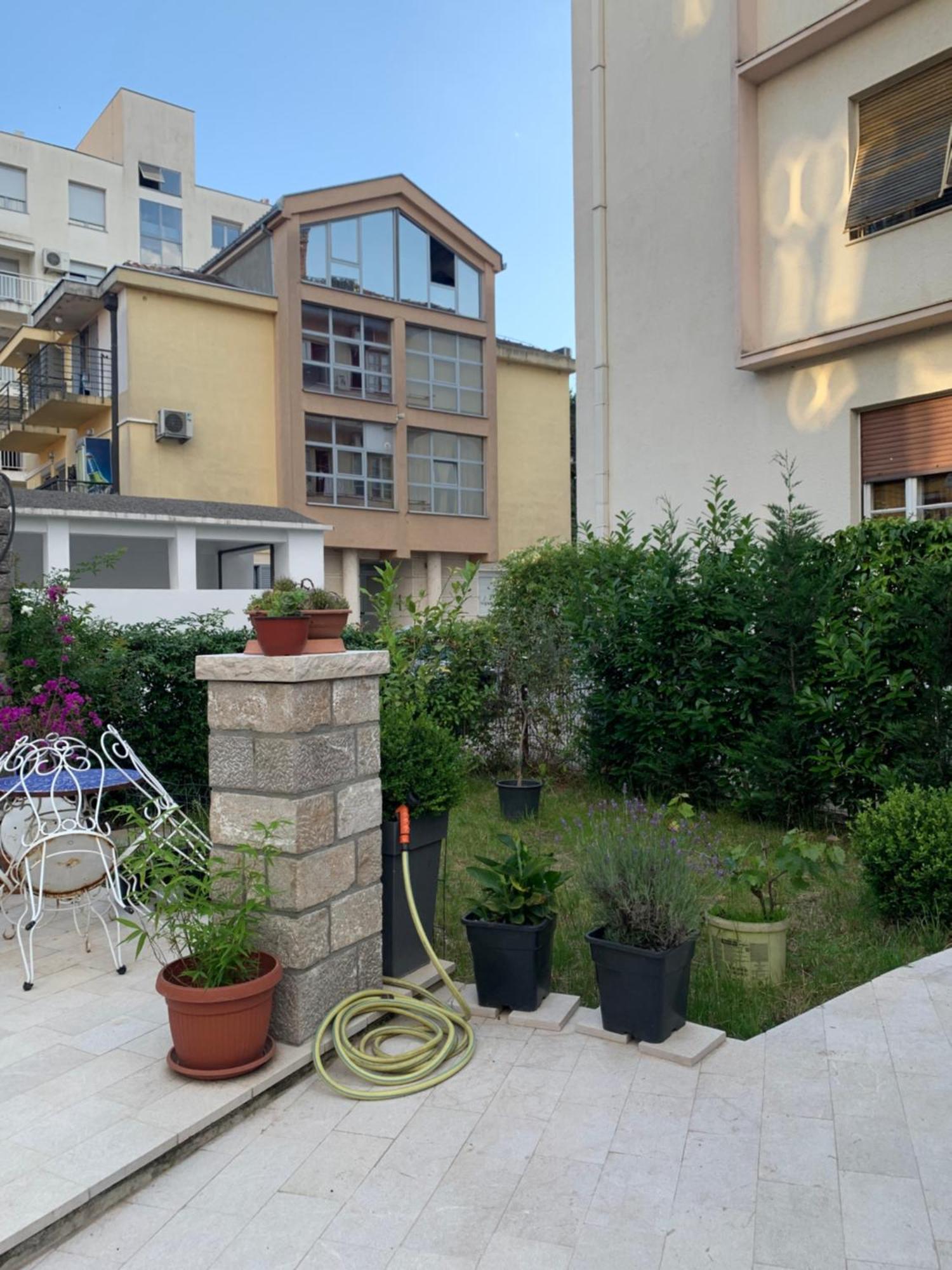 Rose Downtown Apartment Подгорица Екстериор снимка