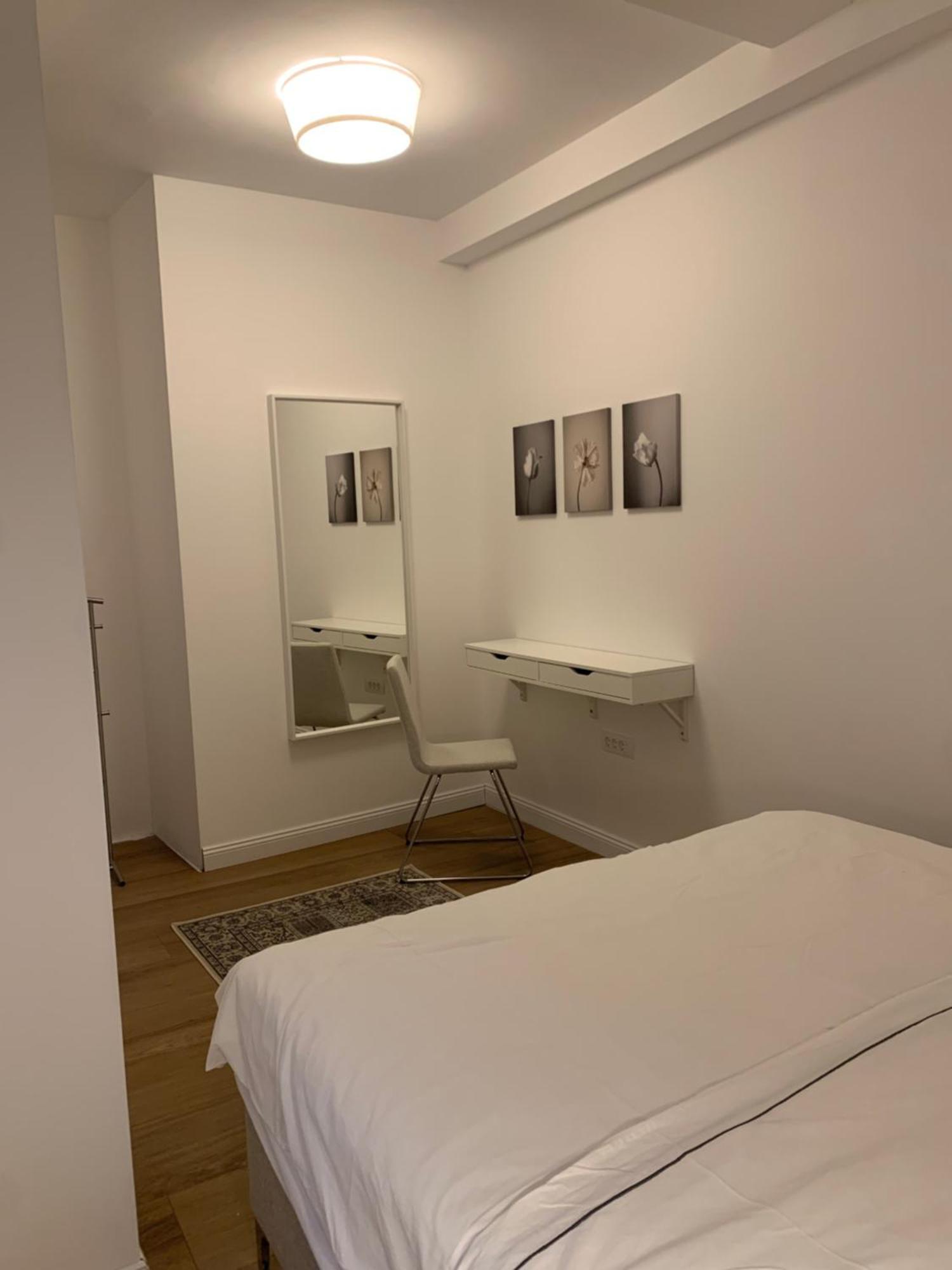 Rose Downtown Apartment Подгорица Екстериор снимка