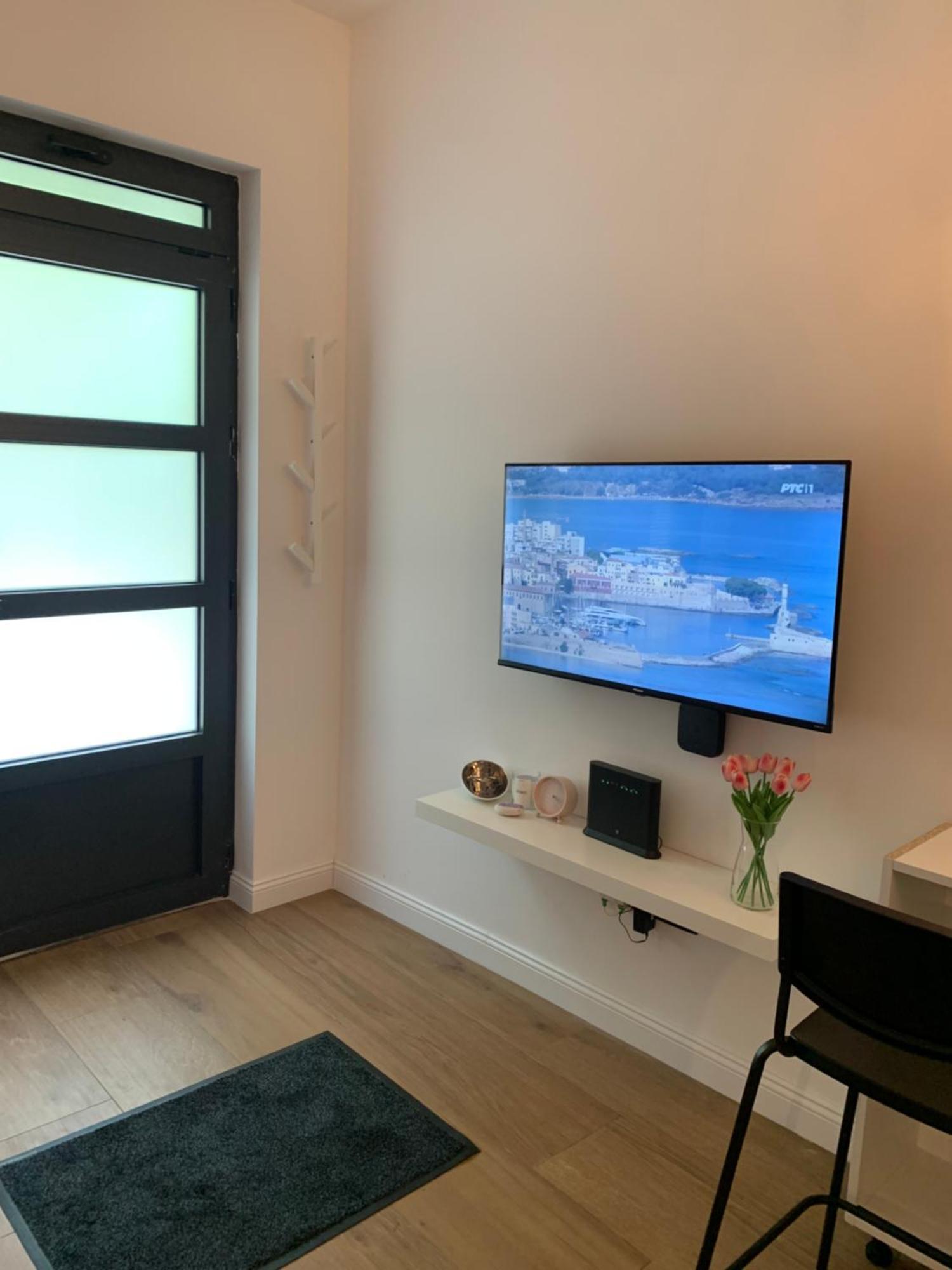 Rose Downtown Apartment Подгорица Екстериор снимка